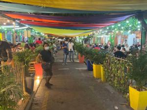 Lujoso, frente a la playa, con terraza y vista al mar .