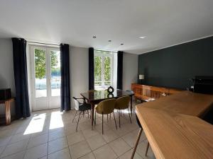 Appartements LICHEN, Superbe vue sur le Rhone ! 3 Chambres : photos des chambres