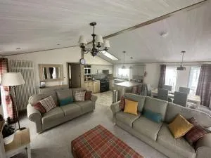 Luxury 6-8 Berth Lodge - 欣顿