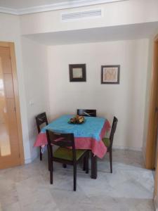 Precioso apartamento en complejo residencial con piscina,barbacoa y pista de padel.