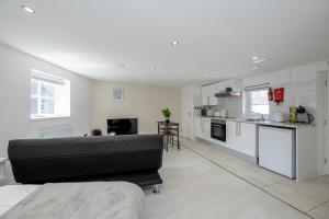 Modern Studio Apartment Kings Lynn