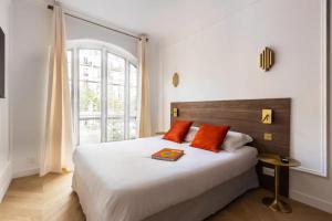 Luxurious & Central 2BD Apart for 4