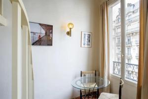 Centrally located duplex Notre Dame