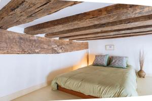 Centrally located duplex Notre Dame