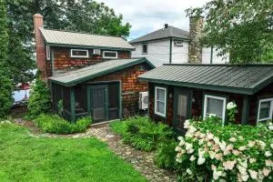 Chickadee Cottage - Gray