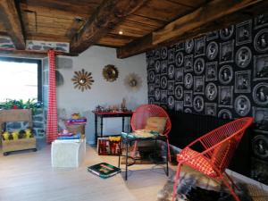 Maisons de vacances Gite Anglards-de-Salers, 3 pieces, 4 personnes - FR-1-742-9 : photos des chambres