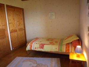 Maisons de vacances Gite Junhac, 4 pieces, 6 personnes - FR-1-742-66 : photos des chambres