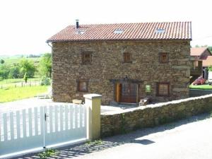 Maisons de vacances Gite Anglards-de-Saint-Flour, 5 pieces, 6 personnes - FR-1-742-99 : photos des chambres