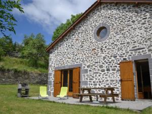 Maisons de vacances Gite Saint-Flour, 5 pieces, 8 personnes - FR-1-742-136 : photos des chambres