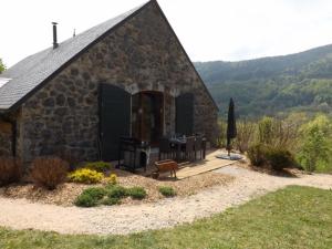 Maisons de vacances Gite Le Falgoux, 3 pieces, 4 personnes - FR-1-742-305 : photos des chambres