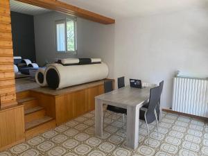 maison calme , jardin 20 min de geneve