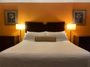 Howard Johnson by Wyndham Ridgecrest, CA - Inyokern