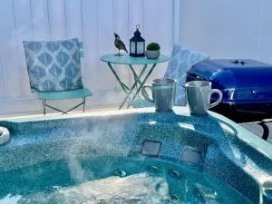 Quail Suite HOT TUB BBQ Sleeps 2 - Ahwahnee