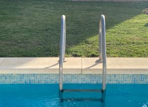 Casa , Dílar, Granada con jardin y piscina