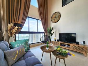 Cozy Loft Suite 2BR JB CIQ 8pax