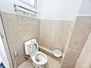 Minimalist & Comfy Studio Pool View at Baywalk Mall Pluit Tower C