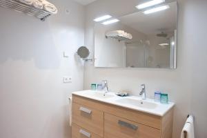 One-Bedroom Apartment room in Apartaments Posidonia