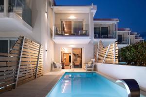 Junior Suite with Garden View and Private Pool room in Alexandra Elegance Bridging Generations
