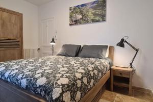 Two bedroom apartment garden parking near beaches