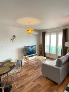 Bel appartement Meyzieu centre proche Tramway