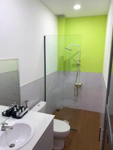 Phòng 4 Người (Quadruple Room)