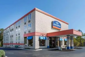 Howard Johnson by Wyndham Portsmouth - New Castle