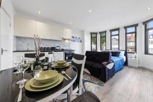 Comfy 1BDR - 30mins to CENTRAL LDN - Parking - The Hyde