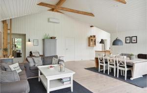 3 Bedroom Amazing Home In Silkeborg