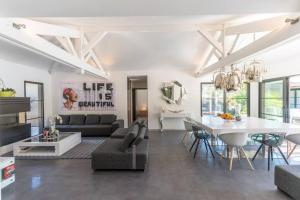 Appartements VILLA AMBIANCE (Pool) : photos des chambres