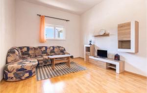 5 Bedroom Gorgeous Home In Podlug