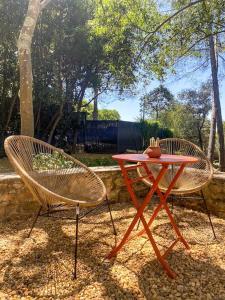 Maisons de vacances Mazet entre ville et garrigue avec piscine : photos des chambres