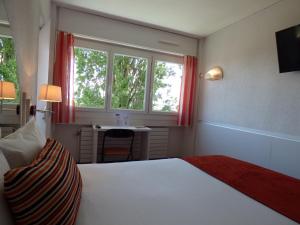 Hotels Hotel Escatel : Chambre Double Standard - Non remboursable