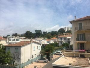 Cannes center Wifi air co terrace 200 m to beach