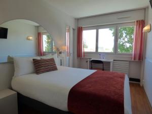 Hotels Hotel Escatel : Chambre Double Standard - Non remboursable