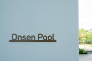 Ipoh Tambun Lost World Sunway Onsen Mina 3R2B 8pax