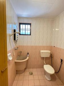 Unique 4 Bedrooms House, Few mins to Town by Mr Homestay