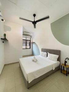 Unique 4 Bedrooms House, Few mins to Town by Mr Homestay