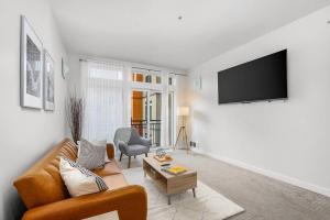 Needles Edge - 99 Walkscore!