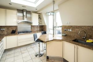 Kensington Skyline Penthouse