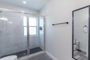 Oia House Brickell Beach 10 minutes Pool Location