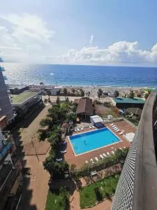 Super Lux Apartment BATUMI-GONIO Mgzavrebi 65m2 - 高尼奥