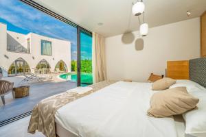 Villa Jerrys Palace - modern villa close to the beach
