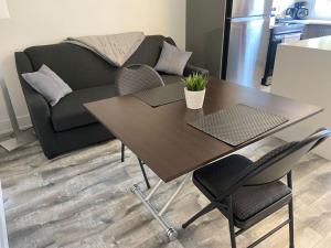 Stylish Townhome Gem with Several Amenities Just Minutes To The Falls