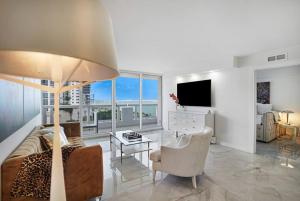 City of Dreams! Renovated With Water & Park Views