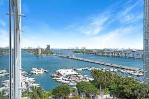 Life Is Gucci! Gorgeous WATER VIEWS Miami Condo!