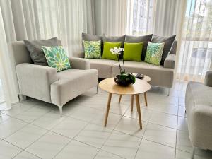 Amazing Ocean View Apt Steps from the Beach