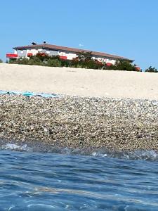 CASA VACANZA BORGOROSSO A 70mt DAL MARE