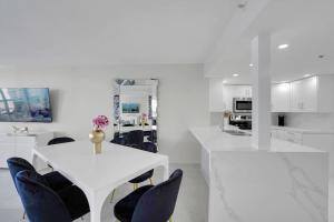 Velvet Sky! Water & Park Views!