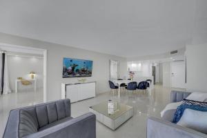 Velvet Sky! Water & Park Views!