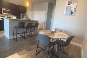 2 BR 2 FULL BTH In the Heart of Dallas! Great Location!